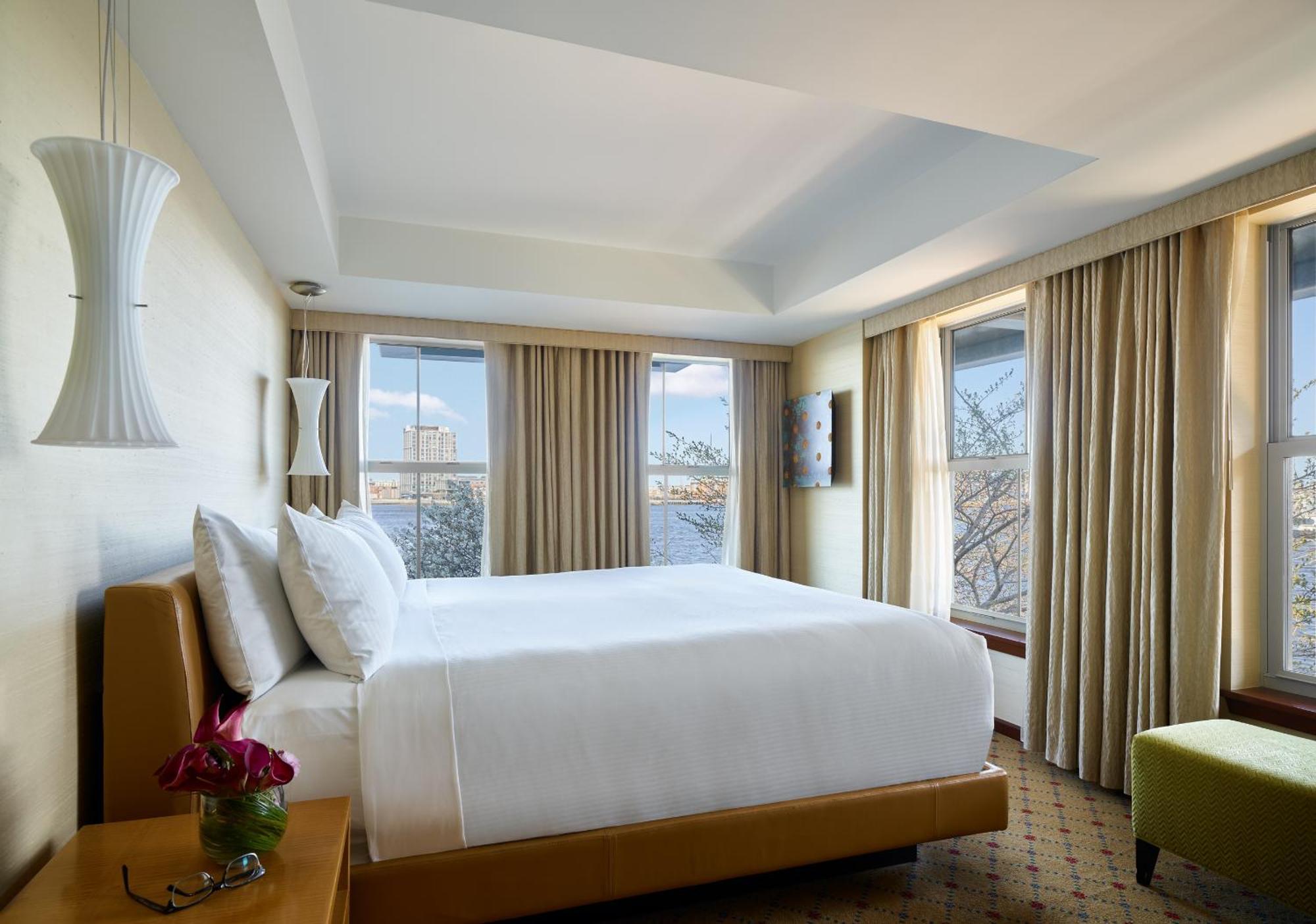Harbor View King Suite